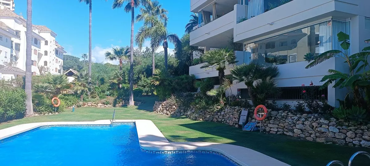 2-bedroom Apartment In Marbella, Spain (162 M²)