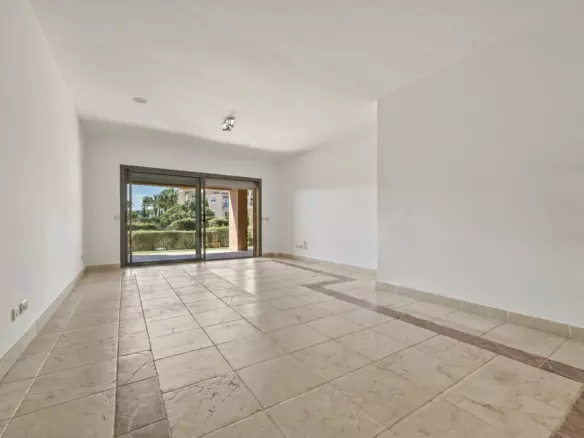 2-bedroom Apartment In Estepona, Spain (100 M²)