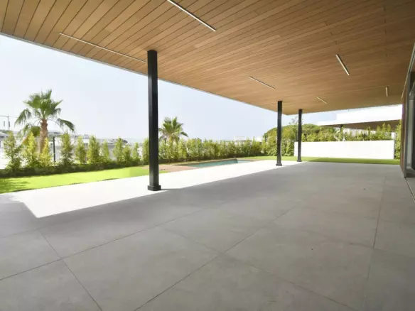 4-bedroom Apartment In Marbella, Spain (205 M²)