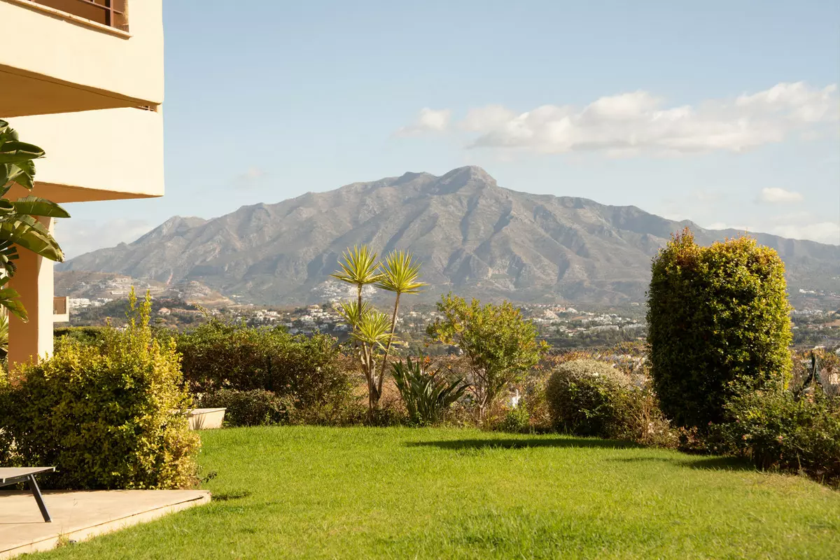 3-bedroom Apartment In Benahavis, Spain (128 M²)