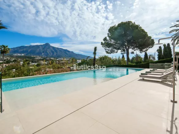 5-bedroom Villa In Marbella, Spain (986 M²)