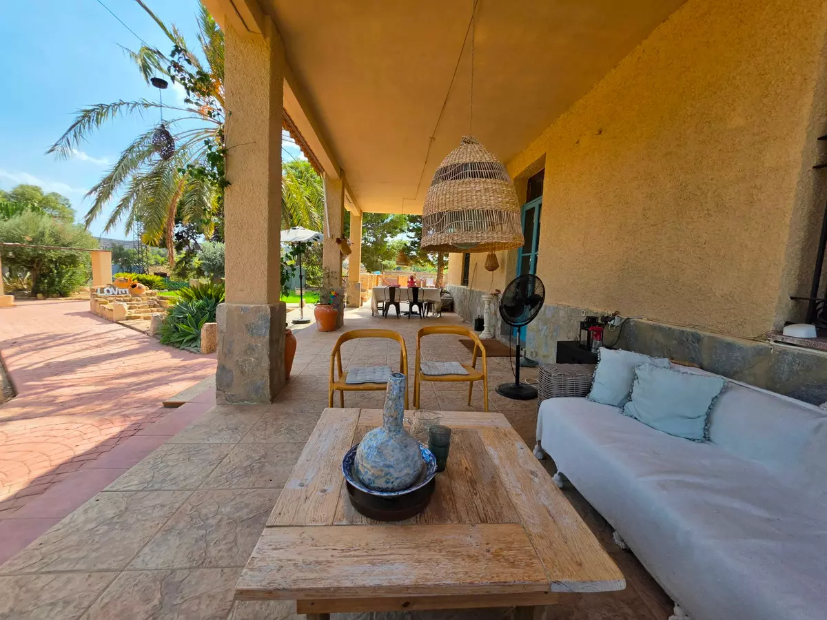 6-bedroom Country House In Elche, Spain (738 M²)