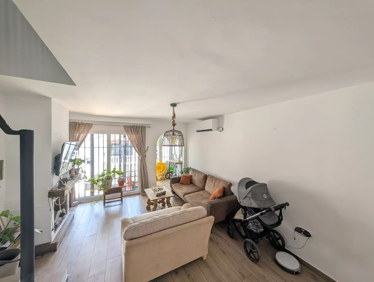 3-bedroom Town House In Mijas, Spain (153 M²)