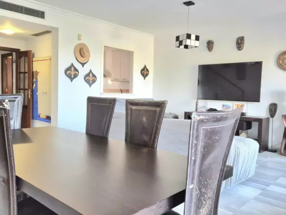 3-bedroom Villa In Alhaurín El Grande, Spain (242 M²)