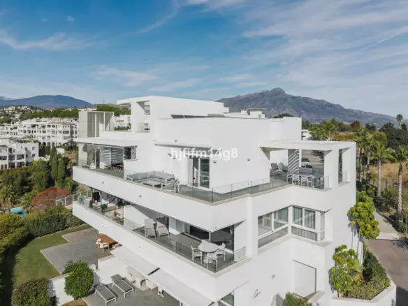 3-bedroom Apartment In Benahavis, Spain (155 M²)