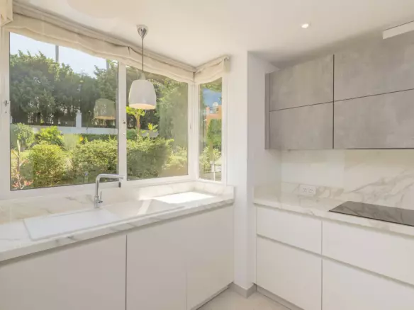 3-bedroom Villa In Marbella, Spain (174 M²)