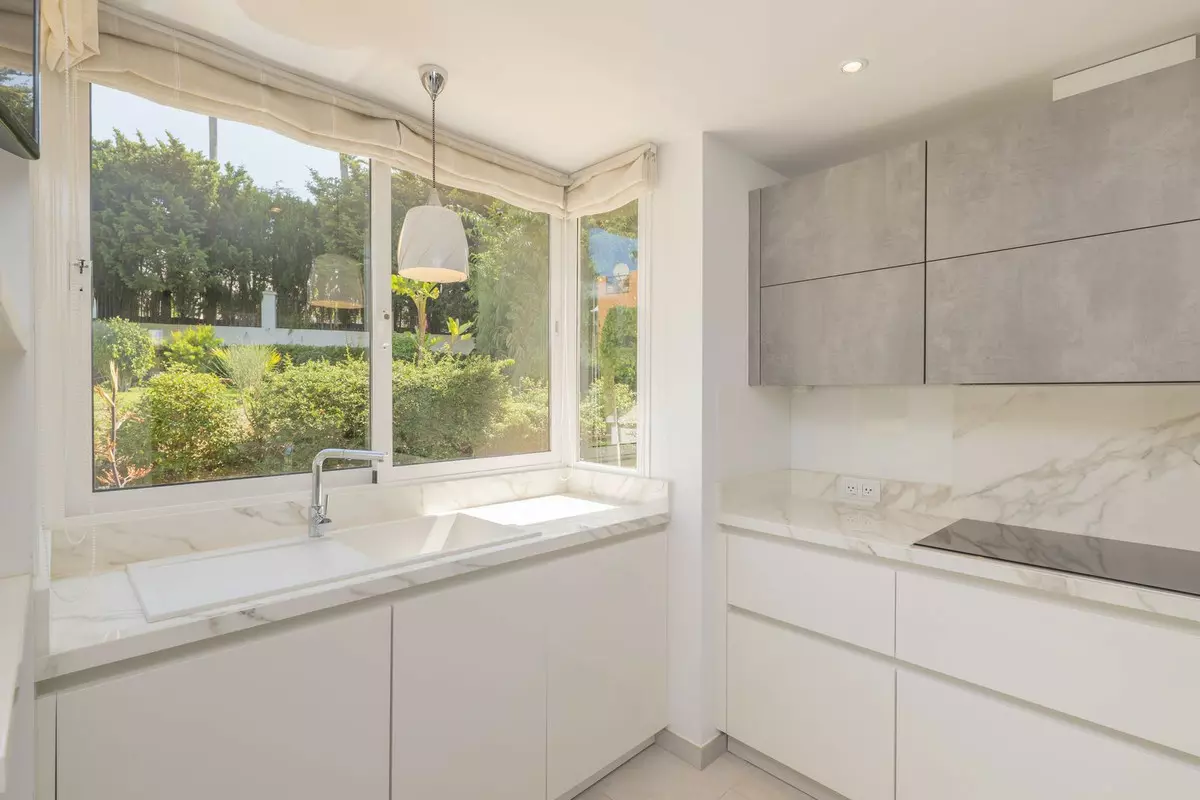 3-bedroom Villa In Marbella, Spain (174 M²)