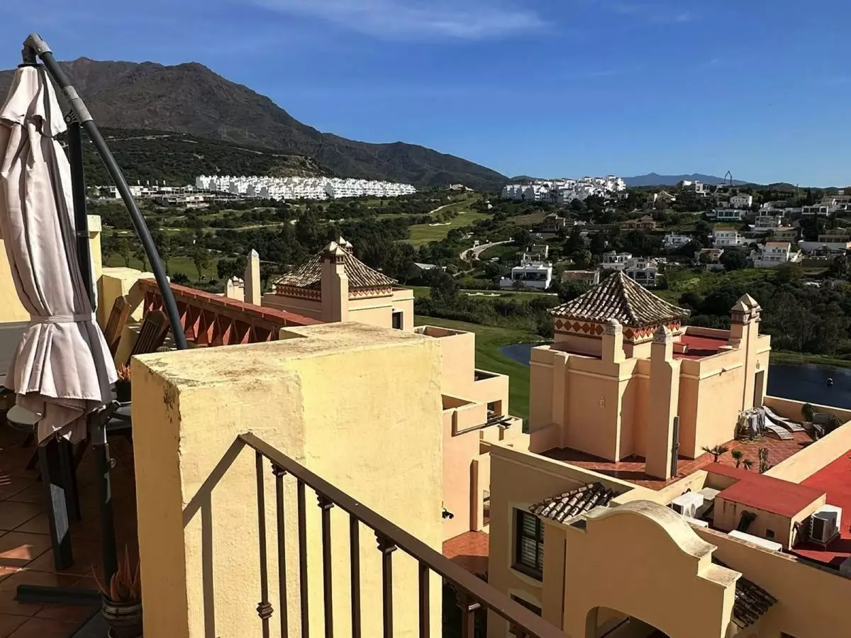 2-bedroom Apartment In Estepona, Spain (135 M²)