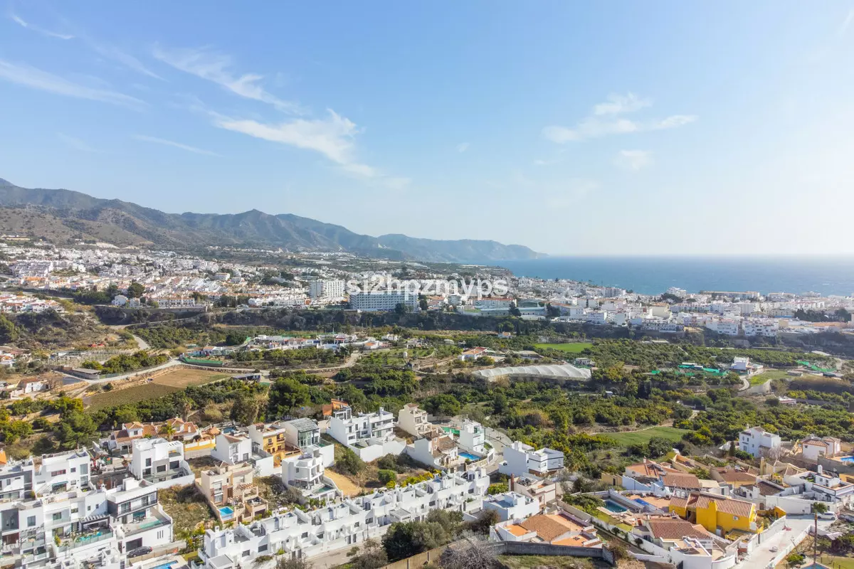 6-bedroom Villa In Nerja, Spain (314 M²)
