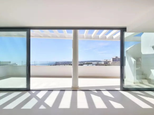 3-bedroom Apartment In Fuengirola, Spain (132 M²)