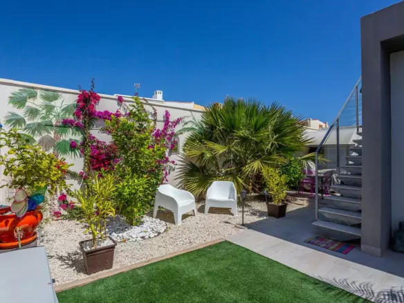 3-bedroom Villa In Torrevieja, Spain (140 M²)