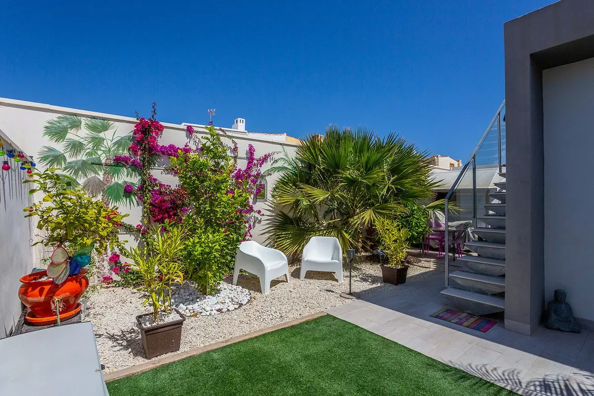 3-bedroom Villa In Torrevieja, Spain (140 M²)