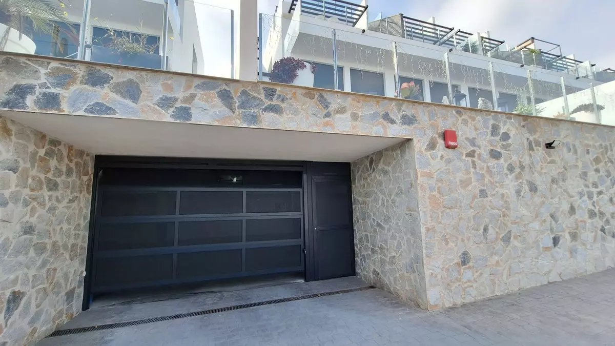 3-bedroom Apartment In Guardamar Del Segura, Spain (120 M²)