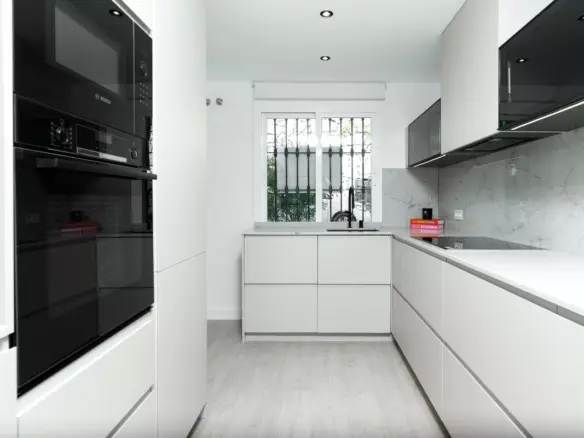 3-bedroom Apartment In Benahavis, Spain (123 M²)