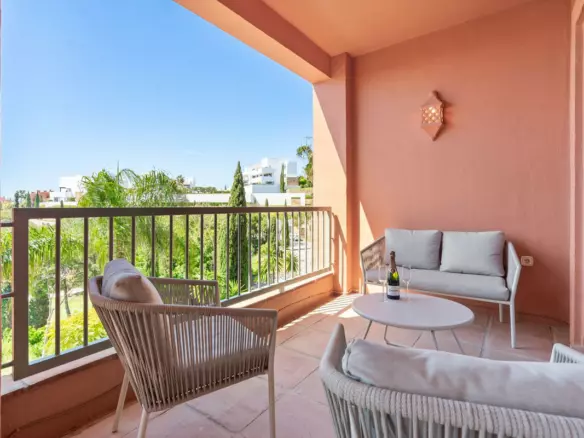 2-bedroom Apartment In Benahavis, Spain (140 M²)