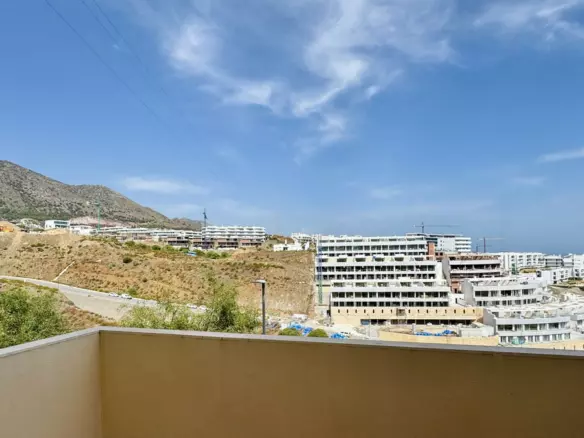 2-bedroom Apartment In Fuengirola, Spain (115 M²)