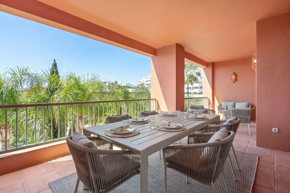 2-bedroom Apartment In Benahavis, Spain (140 M²)