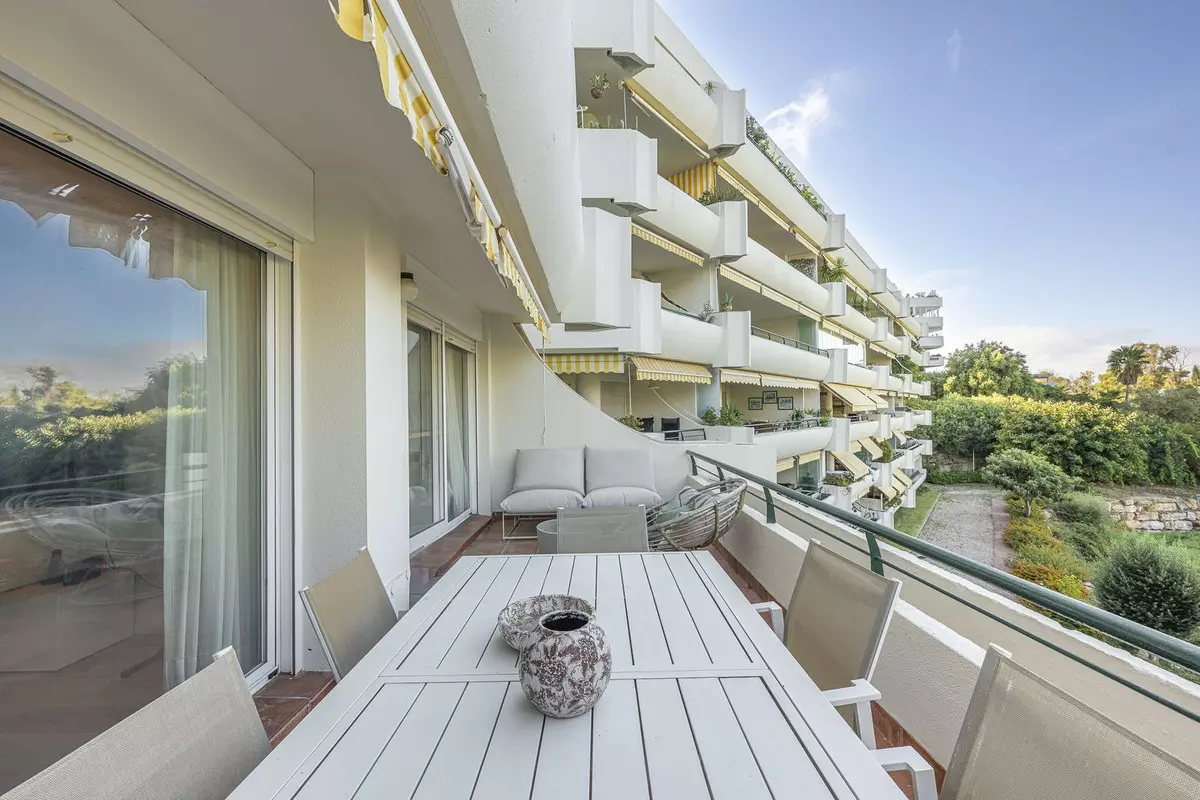 2-bedroom Apartment In Marbella, Spain (108 M²)