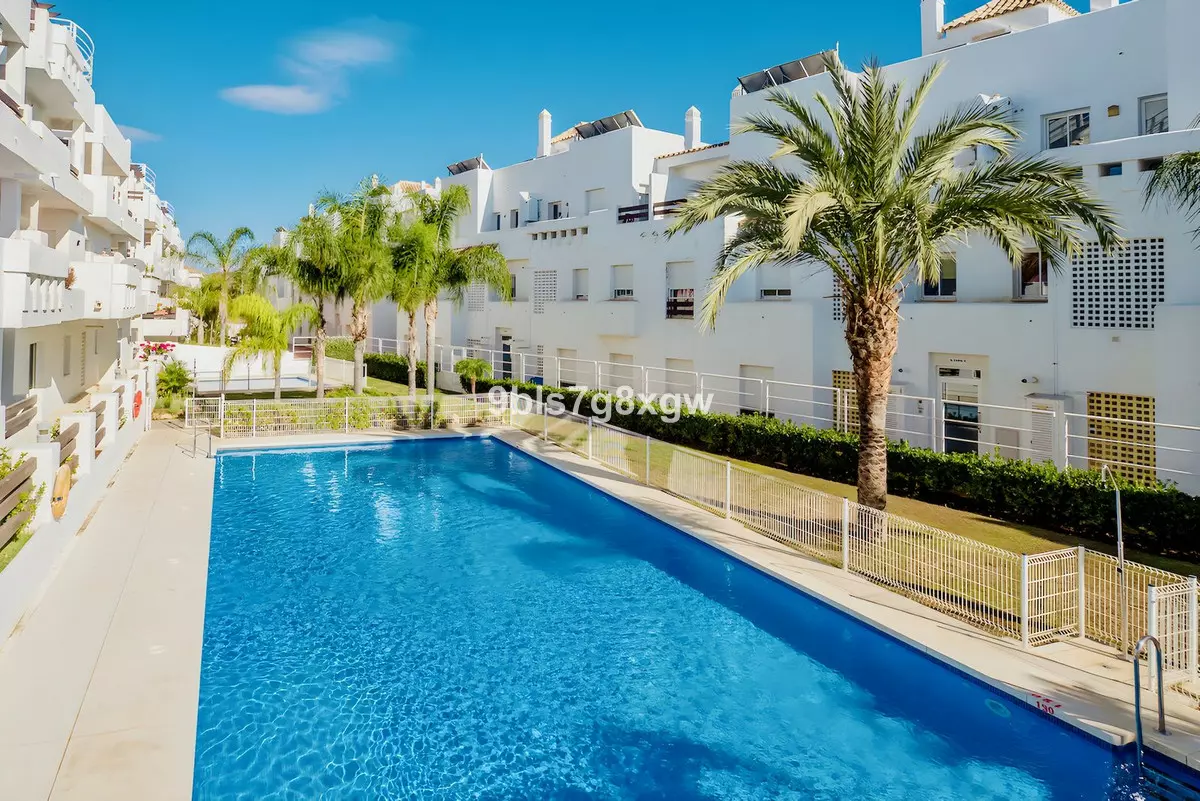 2-bedroom Apartment In Estepona, Spain (96 M²)