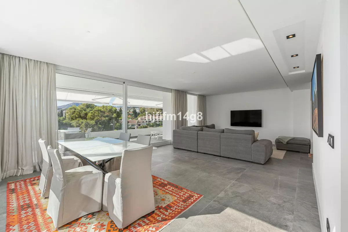 3-bedroom Apartment In Benahavis, Spain (155 M²)