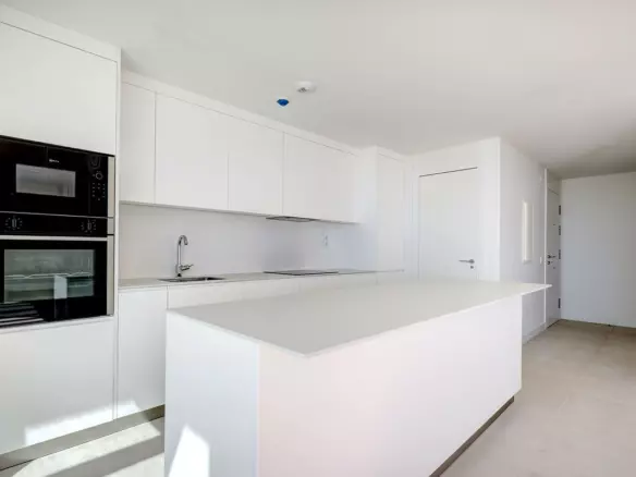 3-bedroom Apartment In Fuengirola, Spain (132 M²)