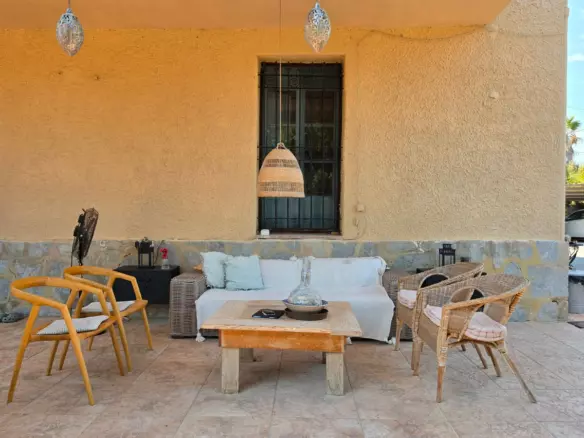 6-bedroom Country House In Elche, Spain (738 M²)