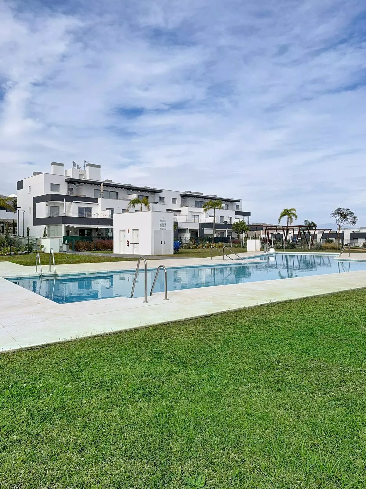 ShowFeedImage-37dd05 2-bedroom Apartment In Estepona, Spain (110 M²)