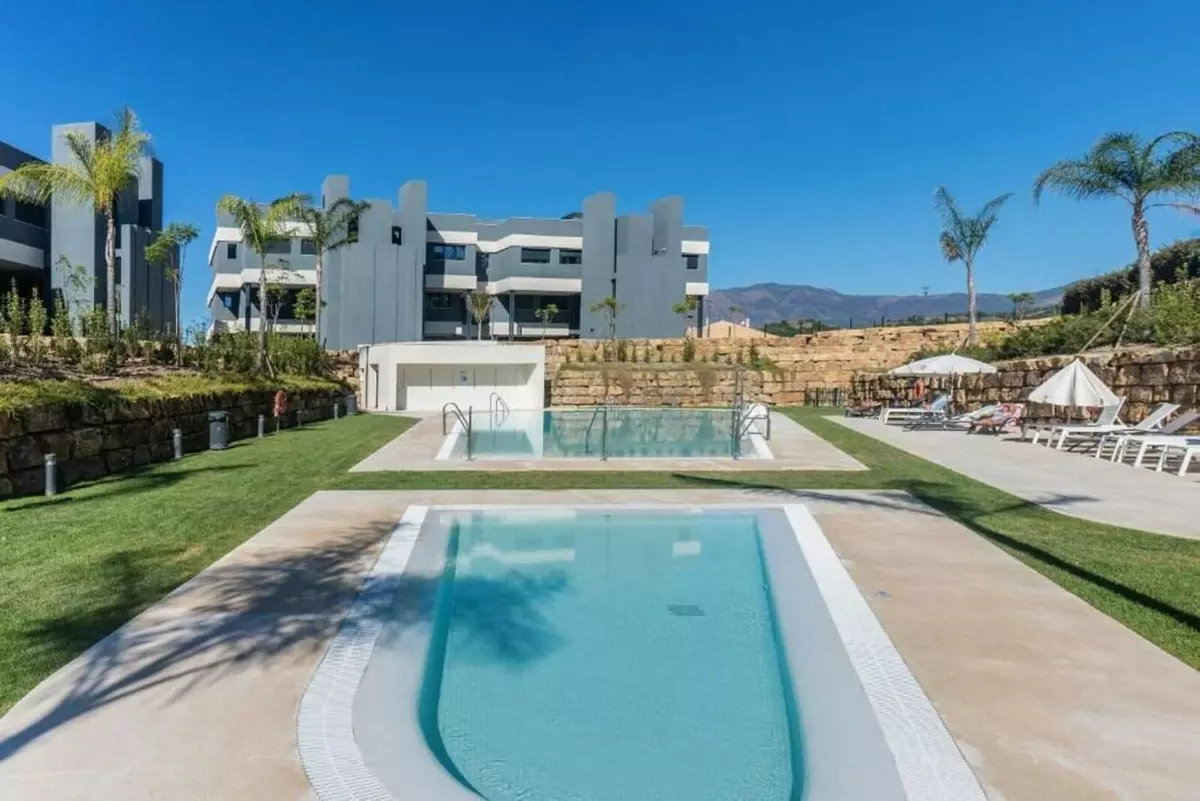3-bedroom Apartment In Estepona, Spain (120 M²)