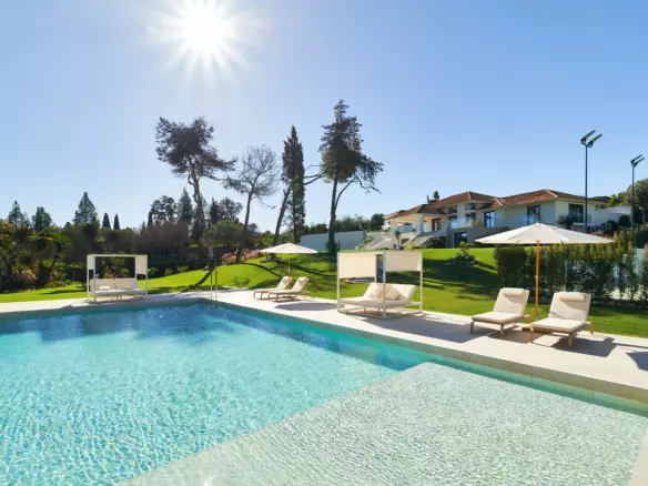 6-bedroom Villa In Marbella, Spain (449 M²)
