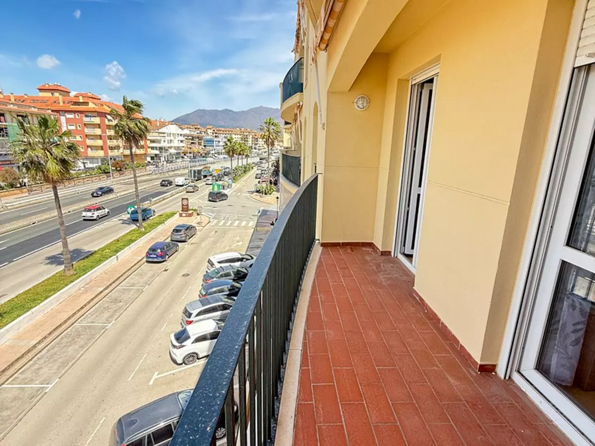 2-bedroom Apartment In Manilva, Spain (85 M²)