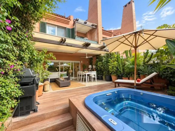 5-bedroom Town House In Marbella, Spain (277 M²)