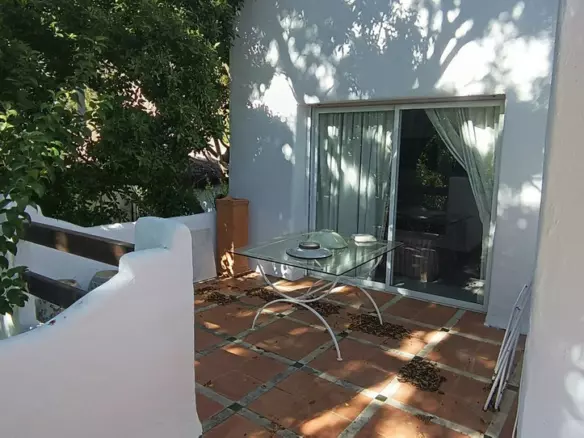 3-bedroom Apartment In Marbella, Spain (220 M²)