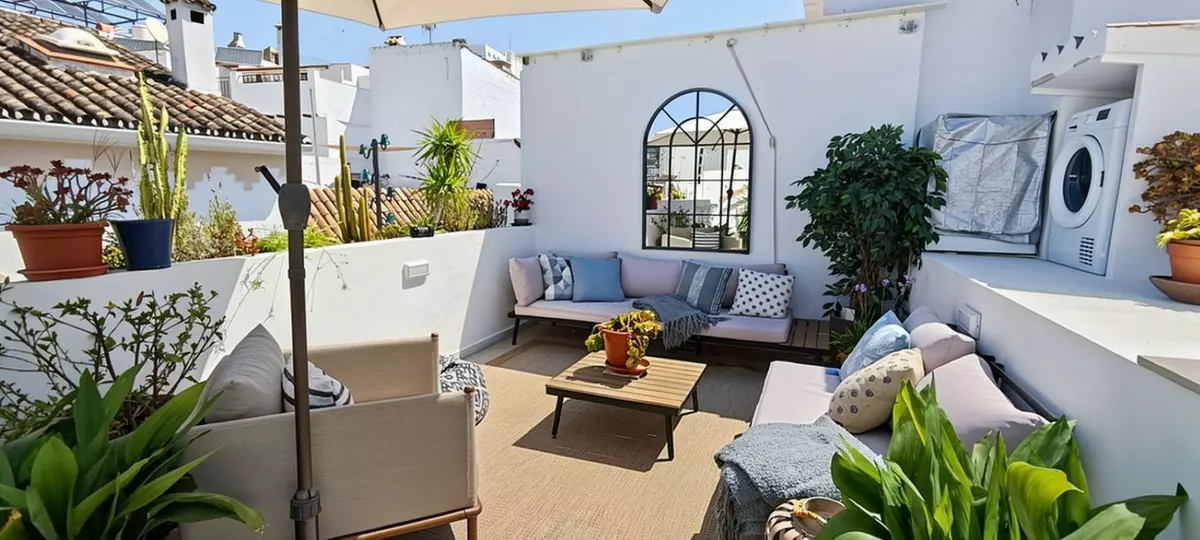 2-bedroom Apartment In Estepona, Spain (93 M²)