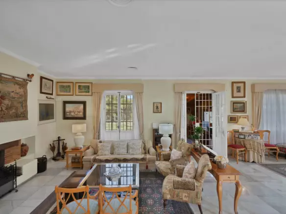 6-bedroom Villa In Marbella, Spain (521 M²)