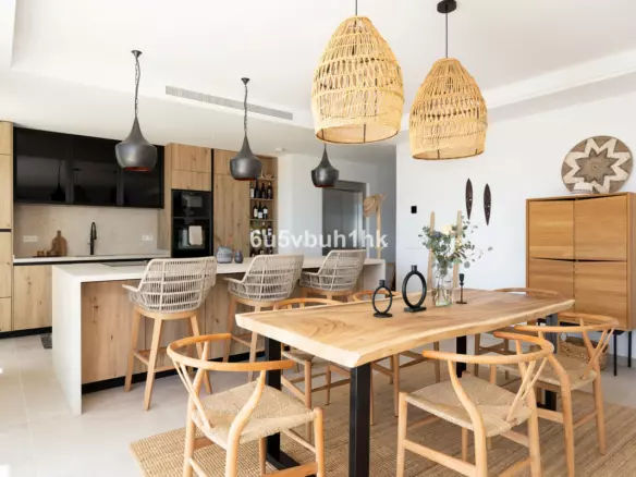 3-bedroom Apartment In Benalmádena, Spain (260 M²)