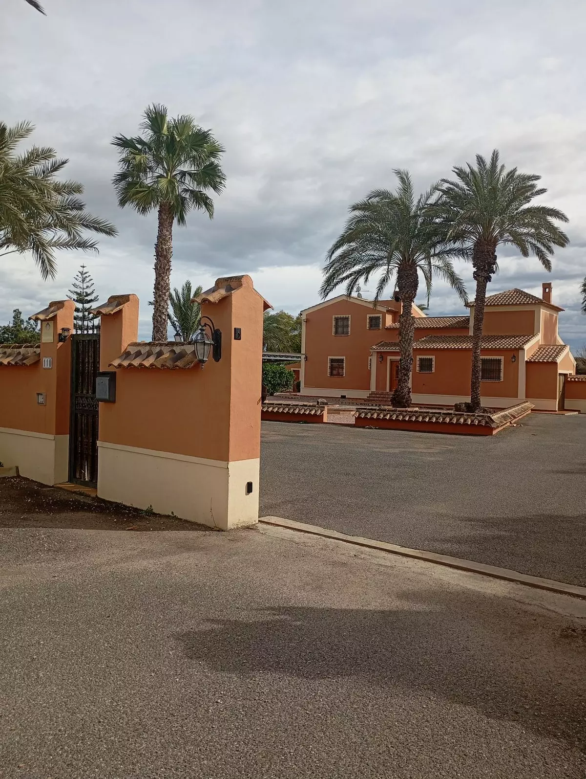 ShowFeedImage-3e8c48 5-bedroom Villa In Dolores, Spain (350 M²)