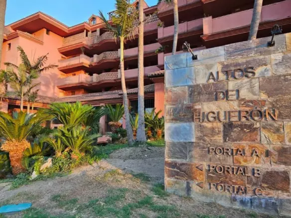 2-bedroom Apartment In Fuengirola, Spain (109 M²)