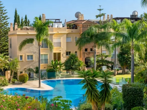 3-bedroom Apartment In Estepona, Spain (110 M²)