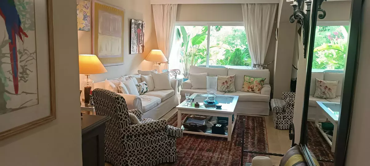 3-bedroom Apartment In Estepona, Spain (208 M²)