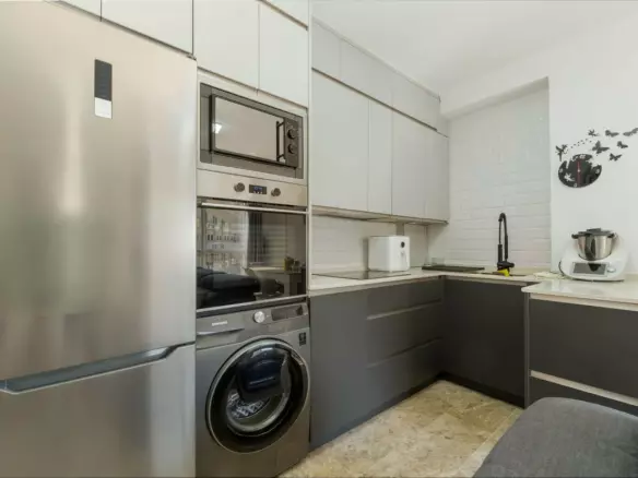 1-bedroom Apartment In Torremolinos, Spain (61 M²)