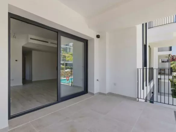3-bedroom Apartment In Estepona, Spain (92 M²)