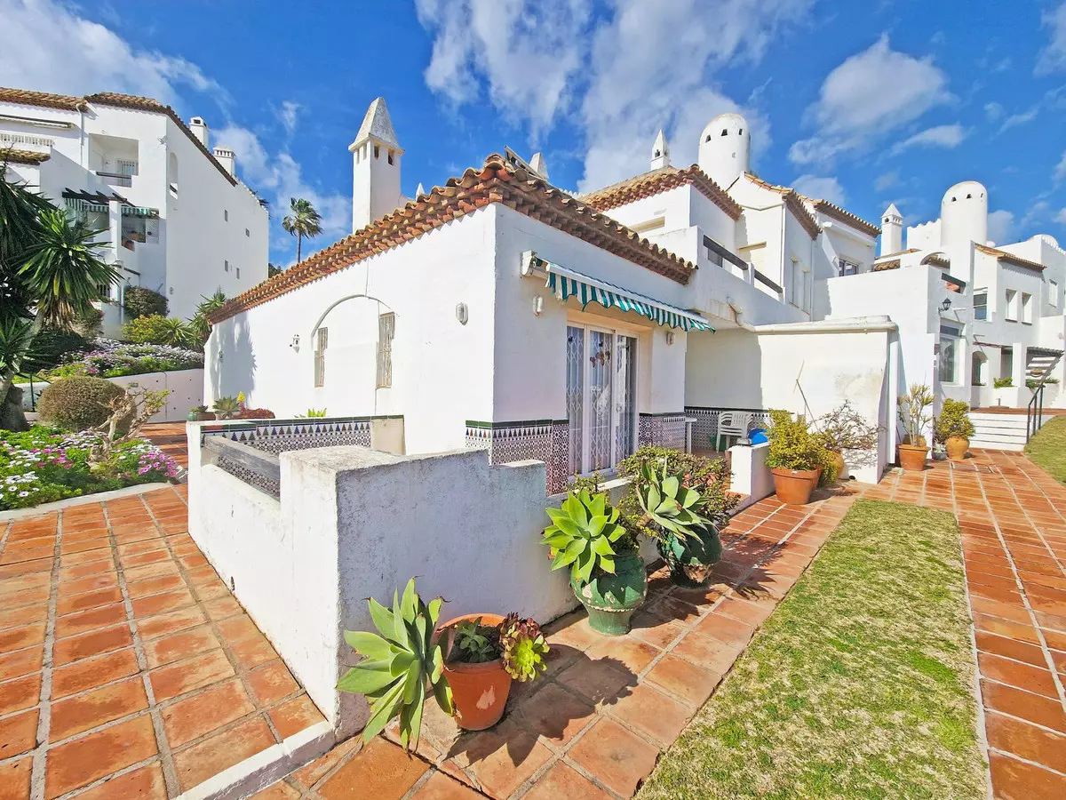 2-bedroom Apartment In Mijas, Spain (102 M²)