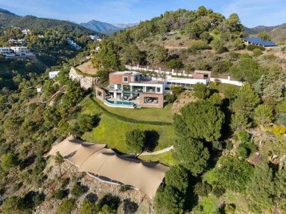 5-bedroom Villa In Benahavis, Spain (715 M²)