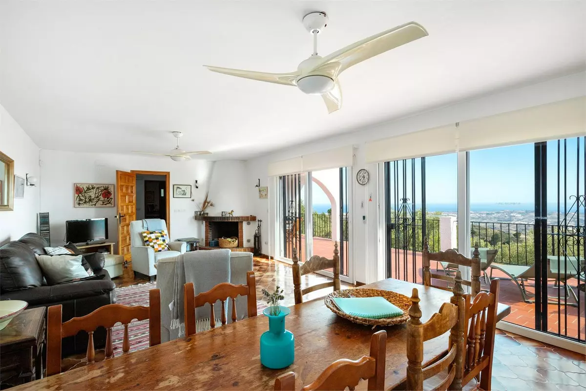 4-bedroom Villa In Mijas, Spain (269 M²)