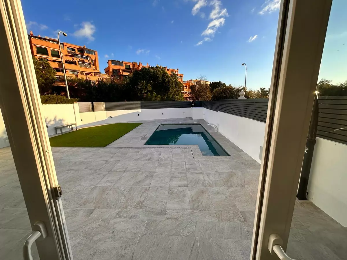 4-bedroom Villa In Marbella, Spain (278 M²)