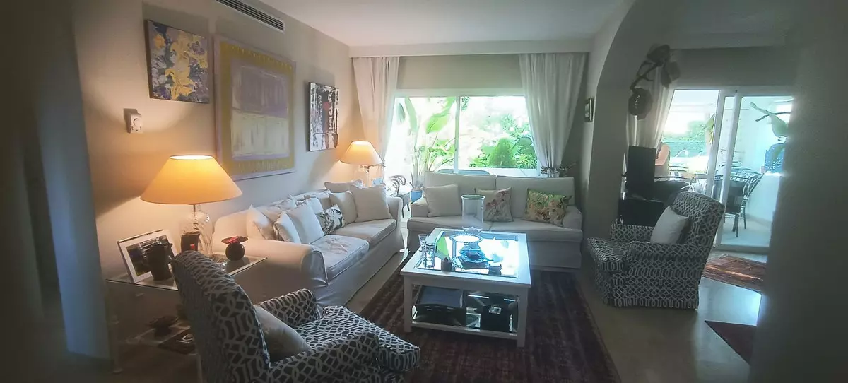 3-bedroom Apartment In Estepona, Spain (208 M²)