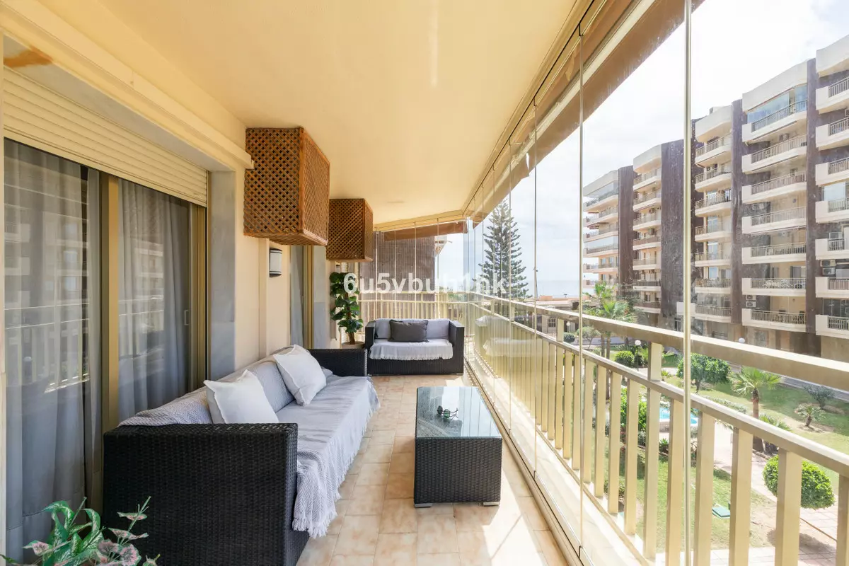 2-bedroom Apartment In Fuengirola, Spain (119 M²)