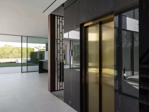 3-bedroom Villa In Marbella, Spain (447 M²)