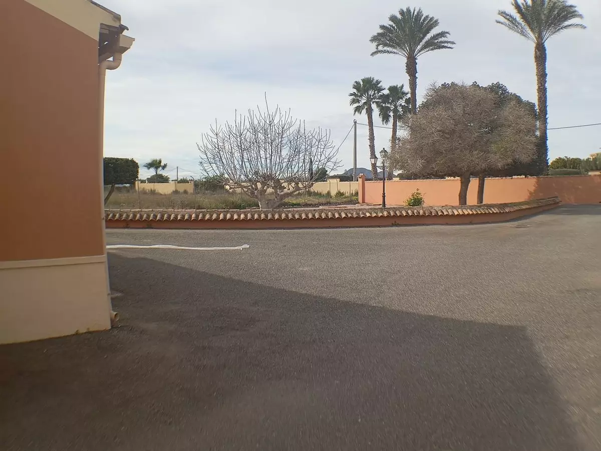 5-bedroom Villa In Dolores, Spain (350 M²)