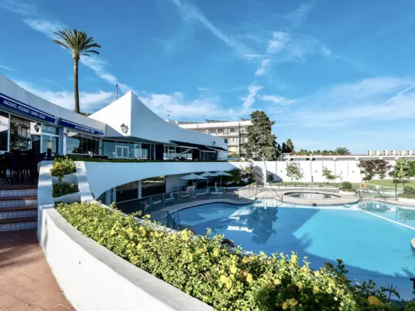 2-bedroom Apartment In Estepona, Spain (84 M²)